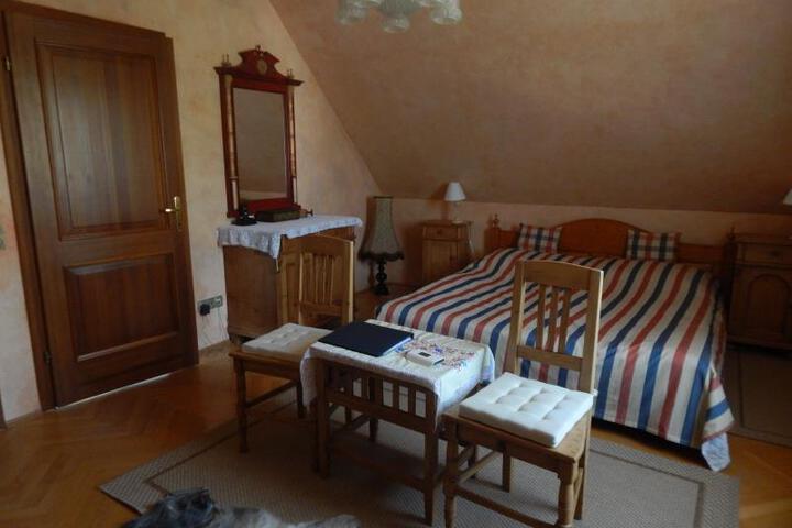 Room 5 of 5