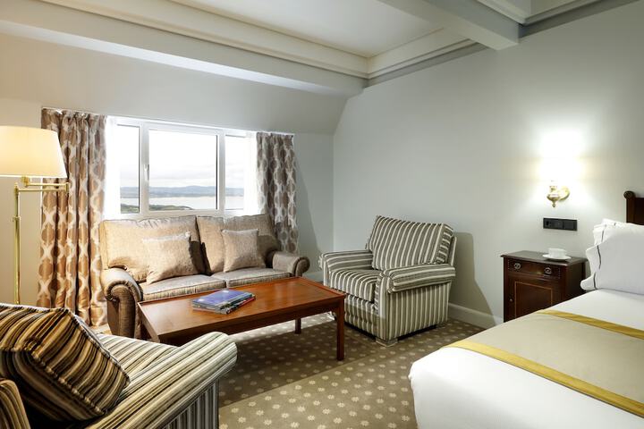 Room 16 of 130