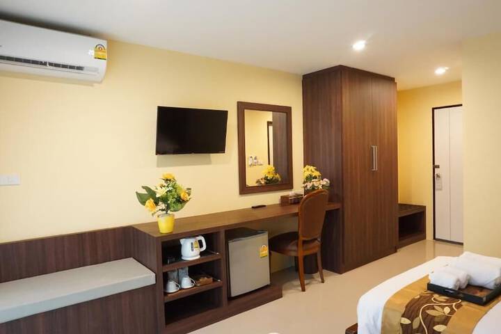 Room 18 of 38