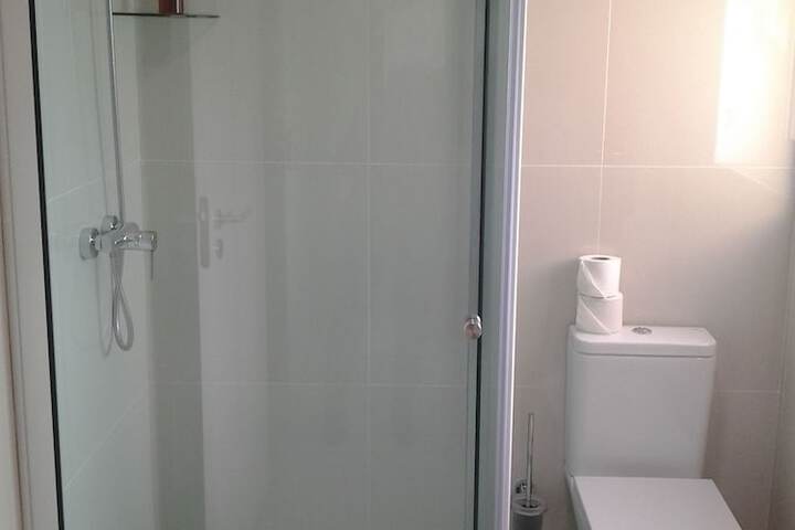 Room 42 of 63