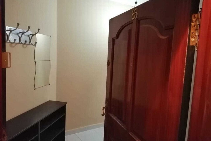 Room 13 of 20