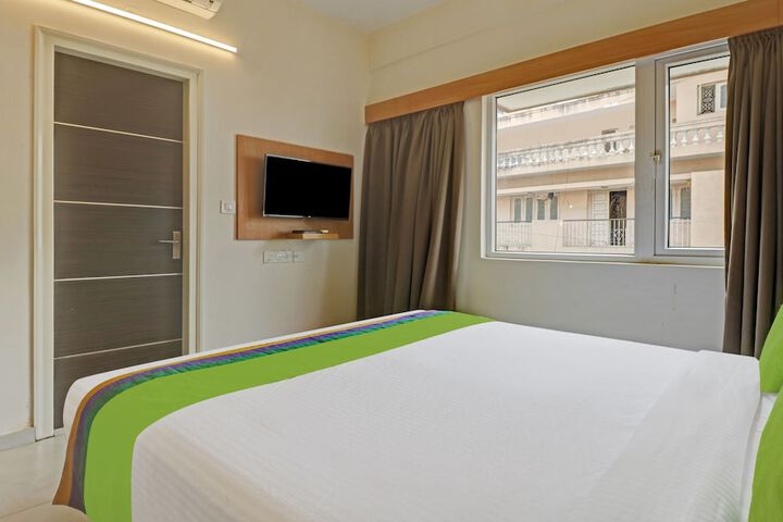 Room 16 of 35