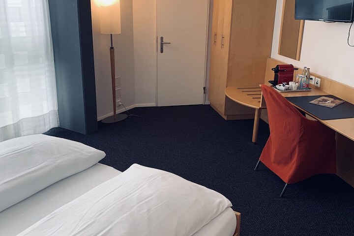 Room 22 of 39