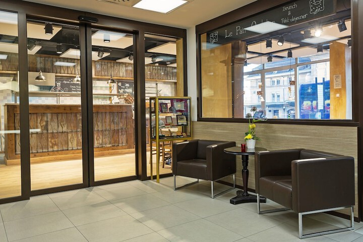 Lobby Entry