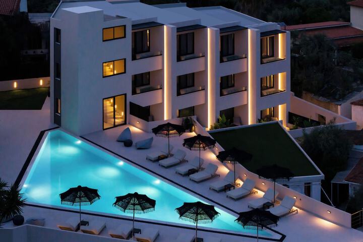 Nimfi Suites