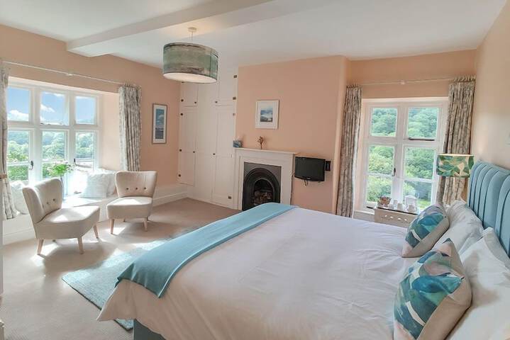 Room 3 of 35