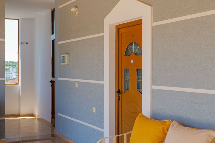 Room 108 of 245