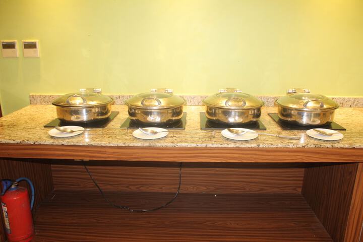 Dining 14 of 19