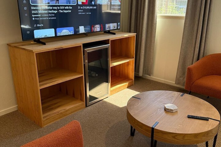 Room 43 of 153