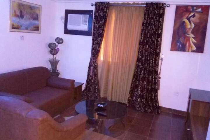 Room 6 of 19
