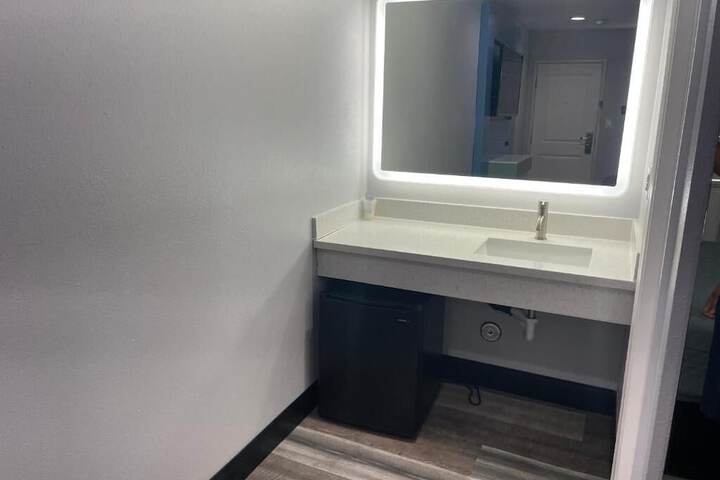 Room 18 of 20