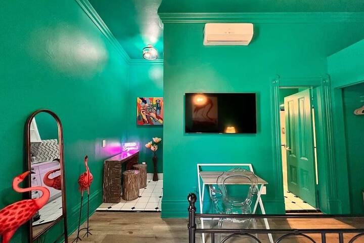 Room 38 of 181