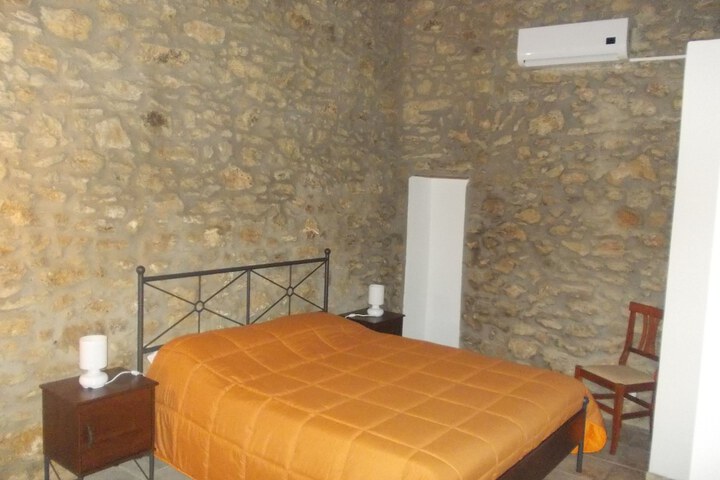 Room 9 of 53