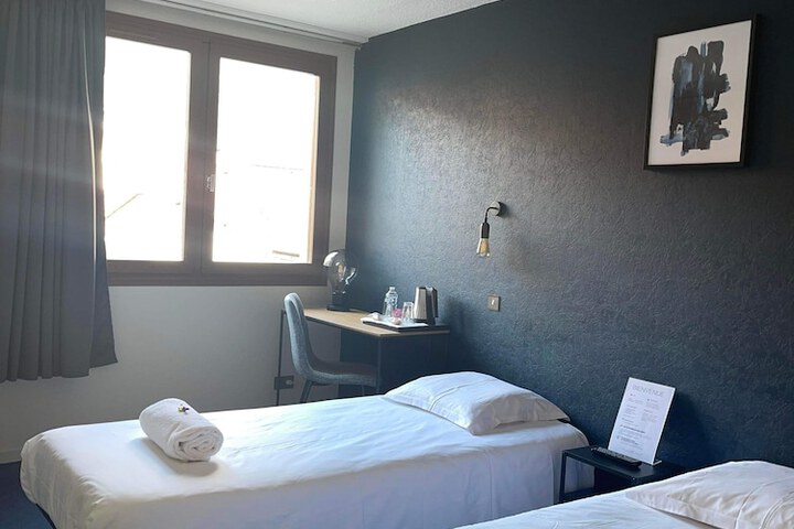 Room 15 of 39