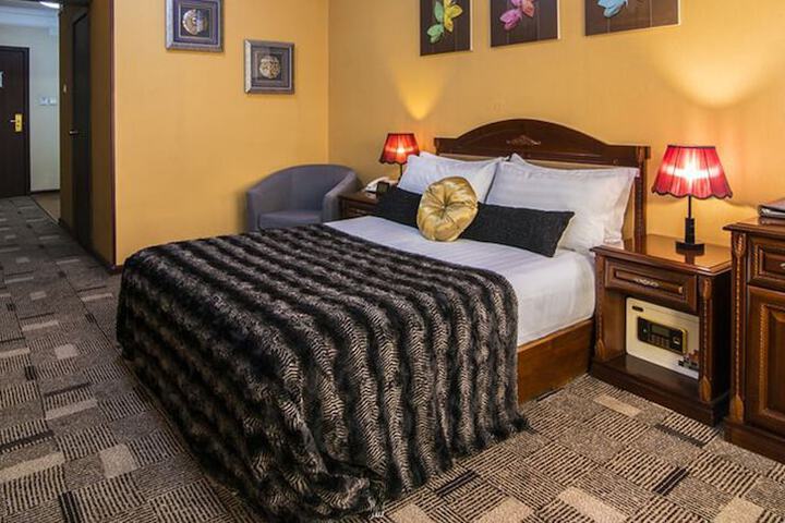 Room 21 of 62