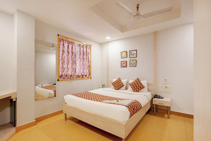 Room 35 of 73