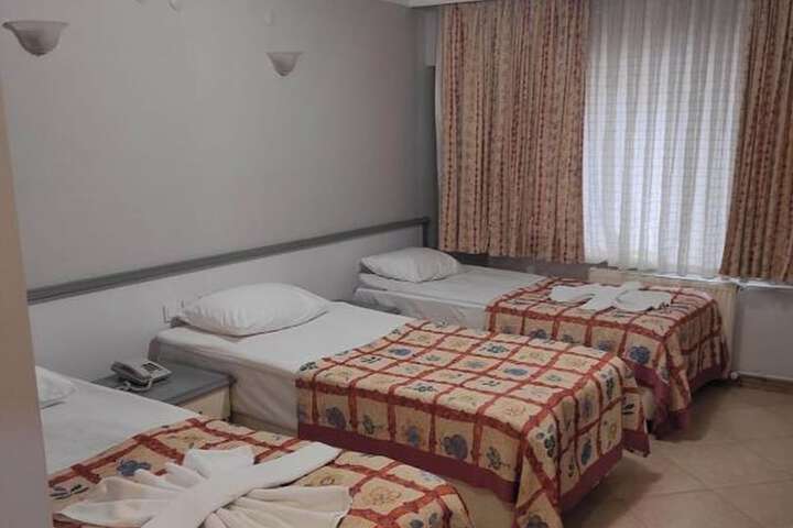 Room 9 of 19