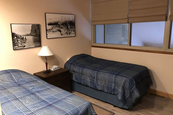 Room 11 of 49