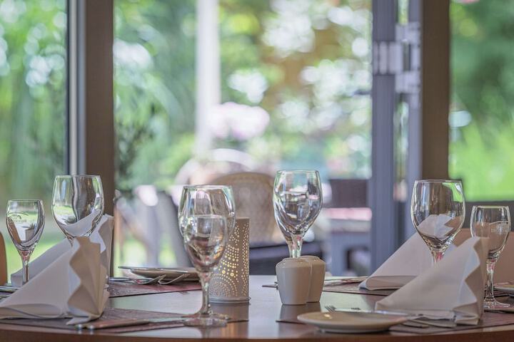 Dining 63 of 105