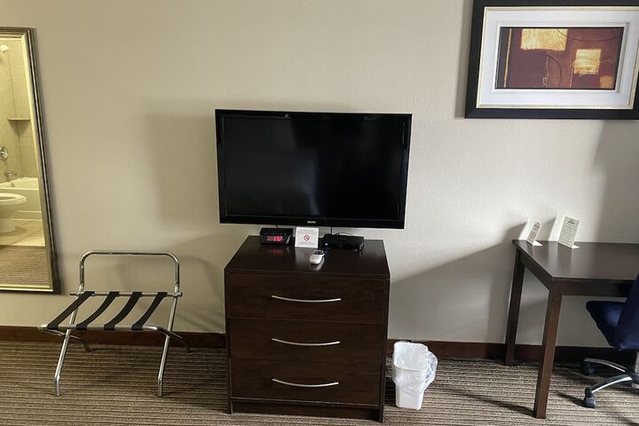 Room 13 of 34
