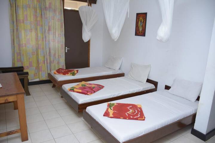 Room 7 of 38