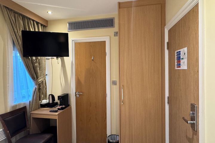 Room 19 of 49