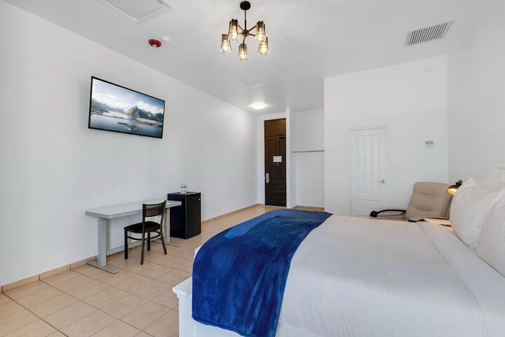 Room 25 of 62