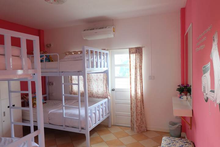 Room 21 of 37