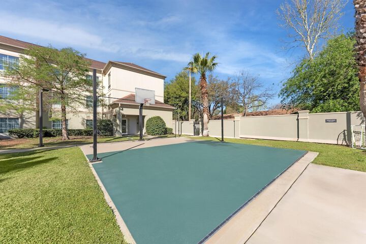 Sport court