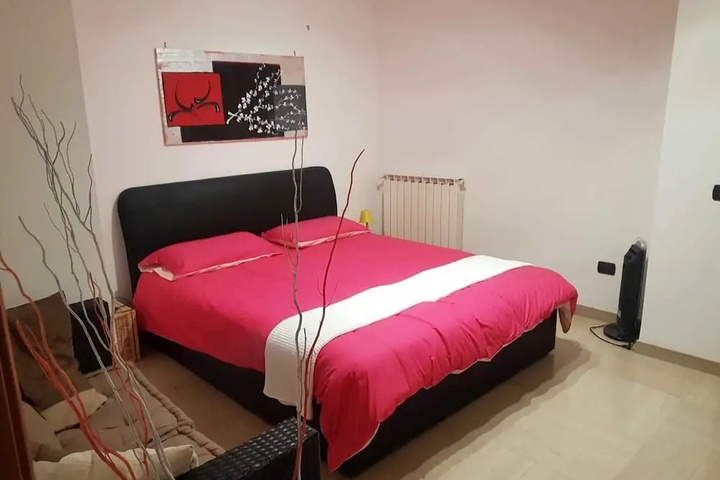 Room 2 of 6