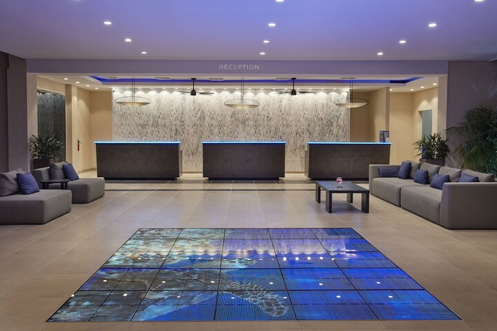 Guest Lobby