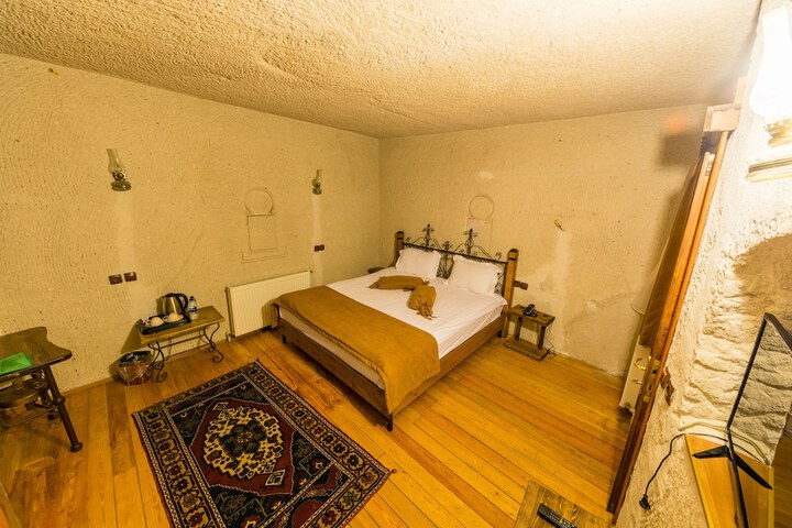 Room 19 of 179