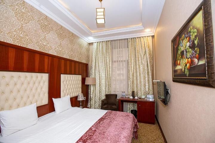 Room 13 of 46