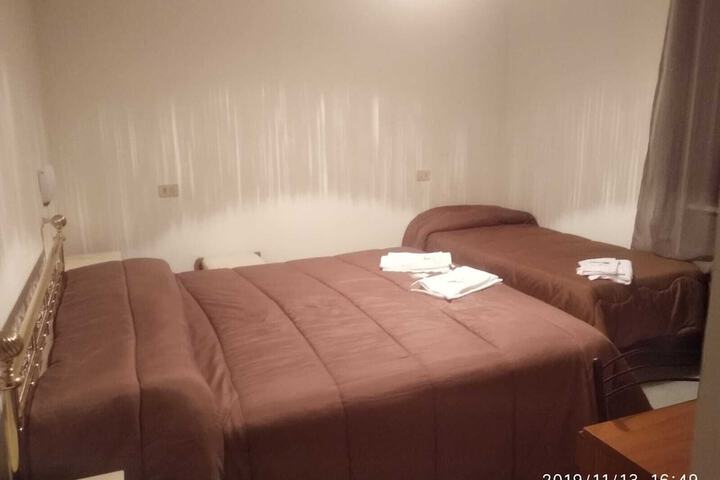 Room 5 of 22