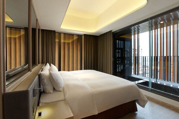 Room 15 of 43