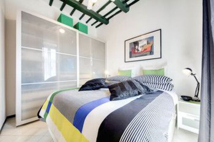 Room 84 of 330