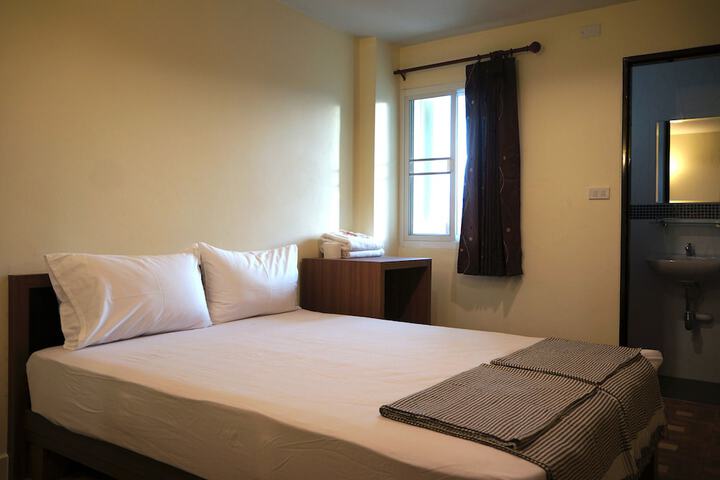 Room 22 of 115