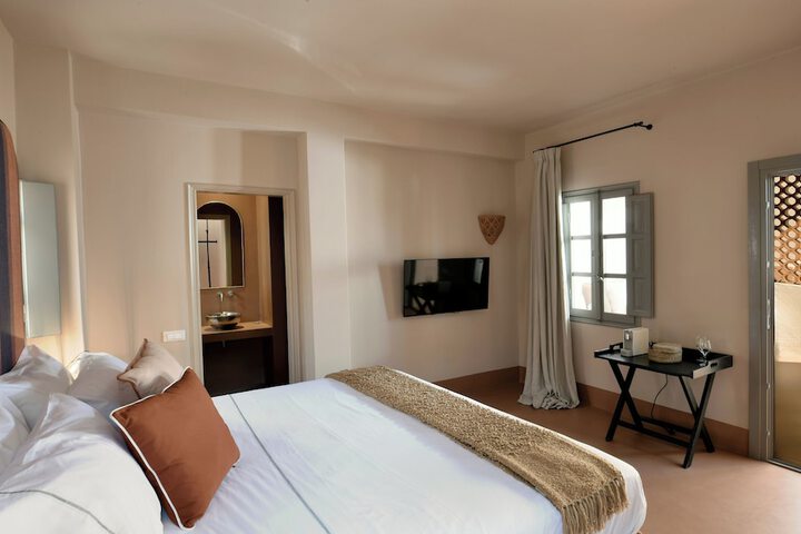 Room 60 of 282
