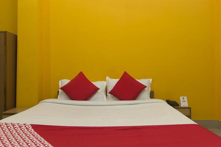 OYO 14425 HOTEL SHADE