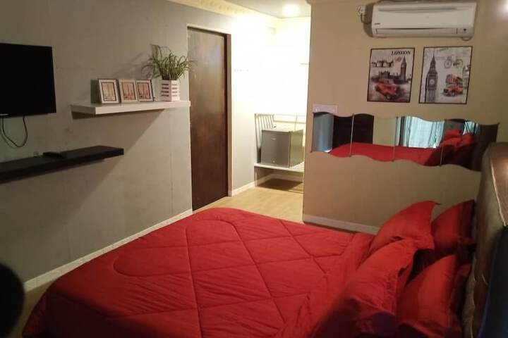 Room 3 of 41