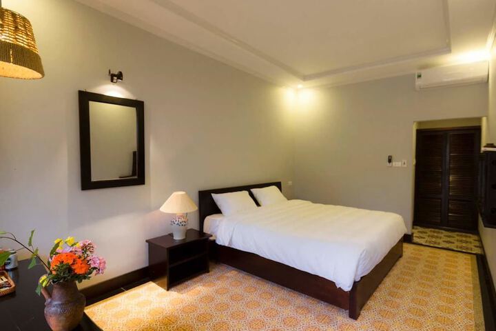 Room 4 of 35