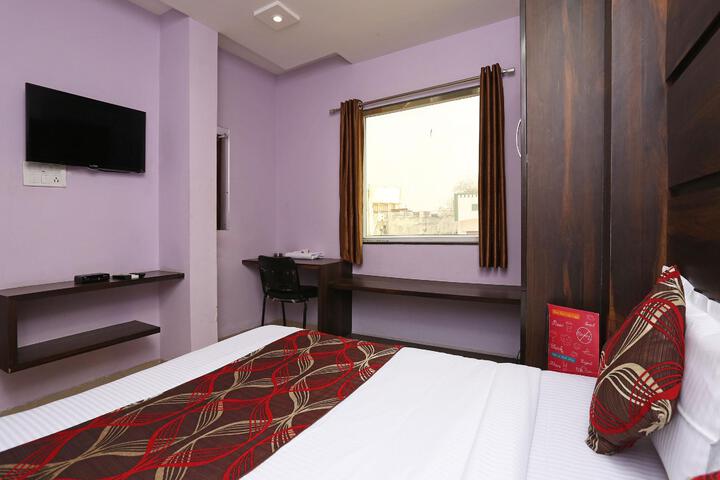 Room 6 of 6