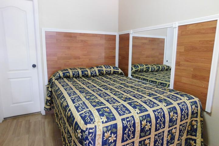 Room 3 of 32