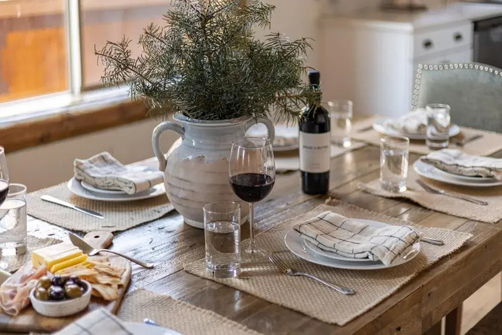 Dining 18 of 18