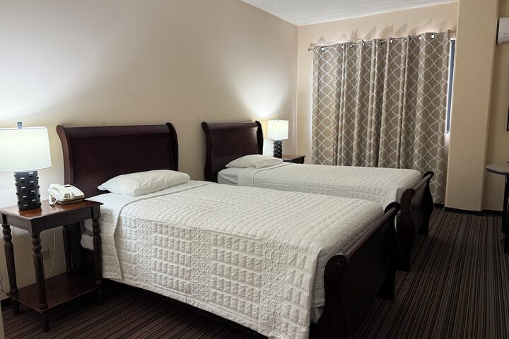 Room 10 of 23
