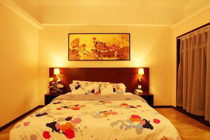 Room 18 of 19