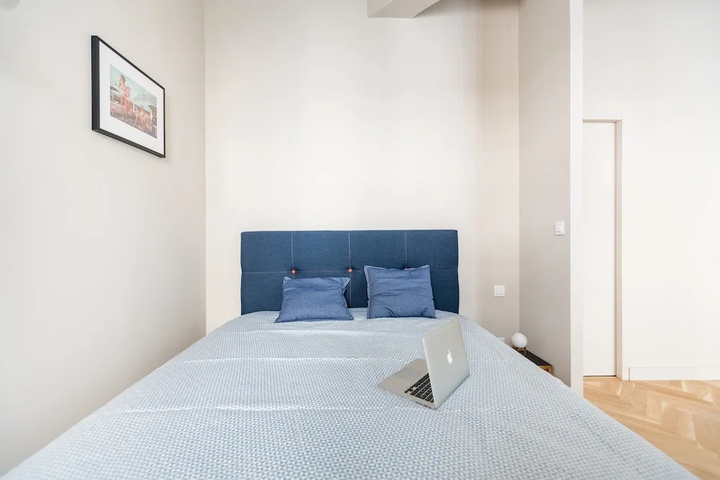 Room 2 of 12