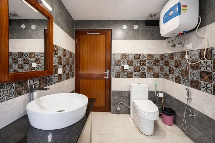 Room 18 of 28
