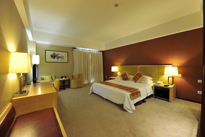 Room 9 of 27