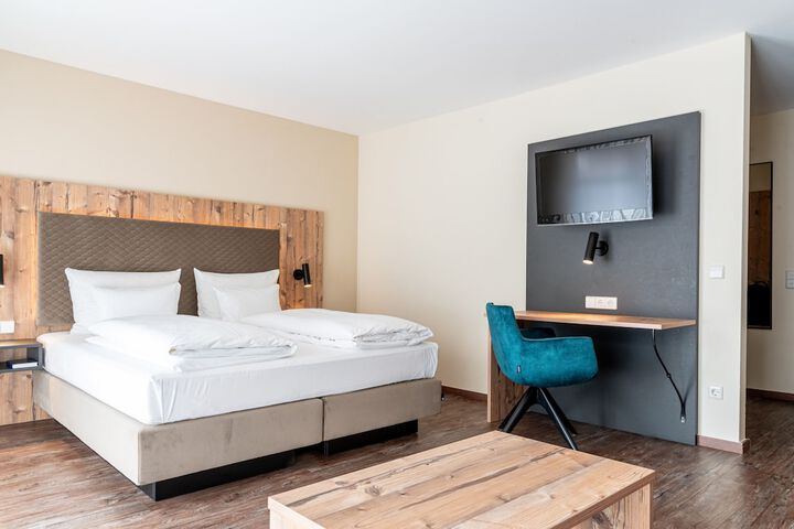 Room 18 of 125
